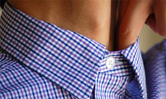 tight collar of button down shirt