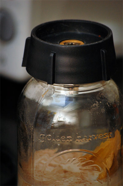 Mason jar with blender blade