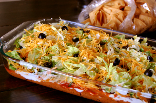 taco dip with chips