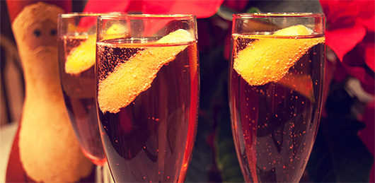 The Champagne Framboise Cocktail Recipe: A Sweet Sparkling Cocktail