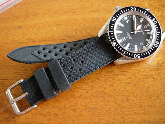 Tropic watch strap