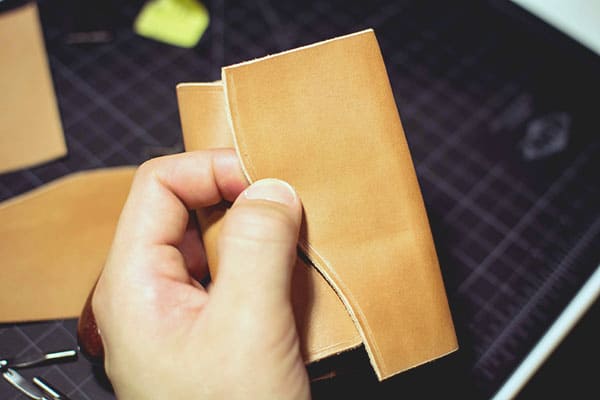 Make a leather wallet   16