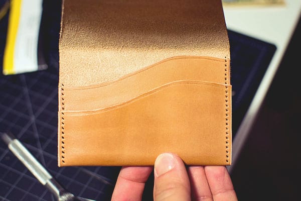 Make a leather wallet   32