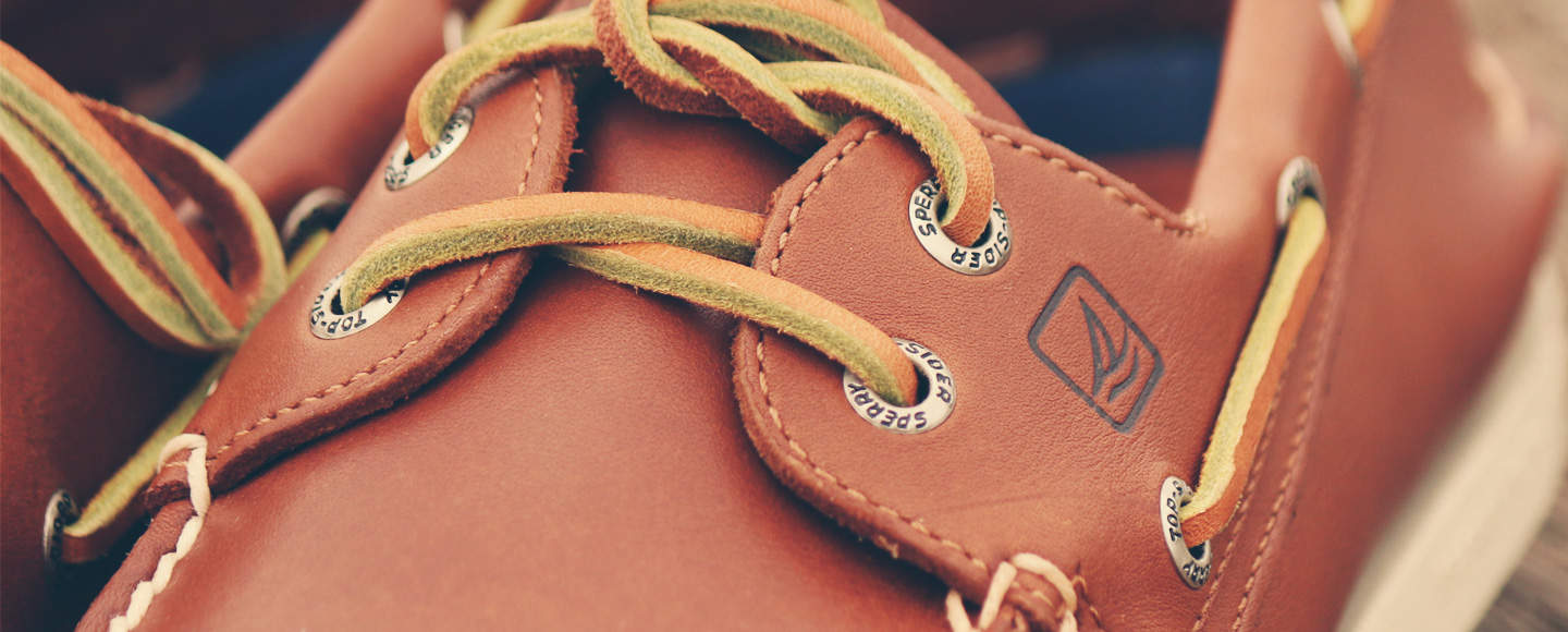 shoe lace details of Sperry Boat Shoes