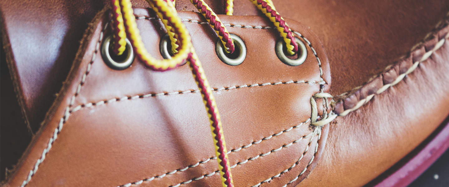 shoe lace details of blucher moc shoe