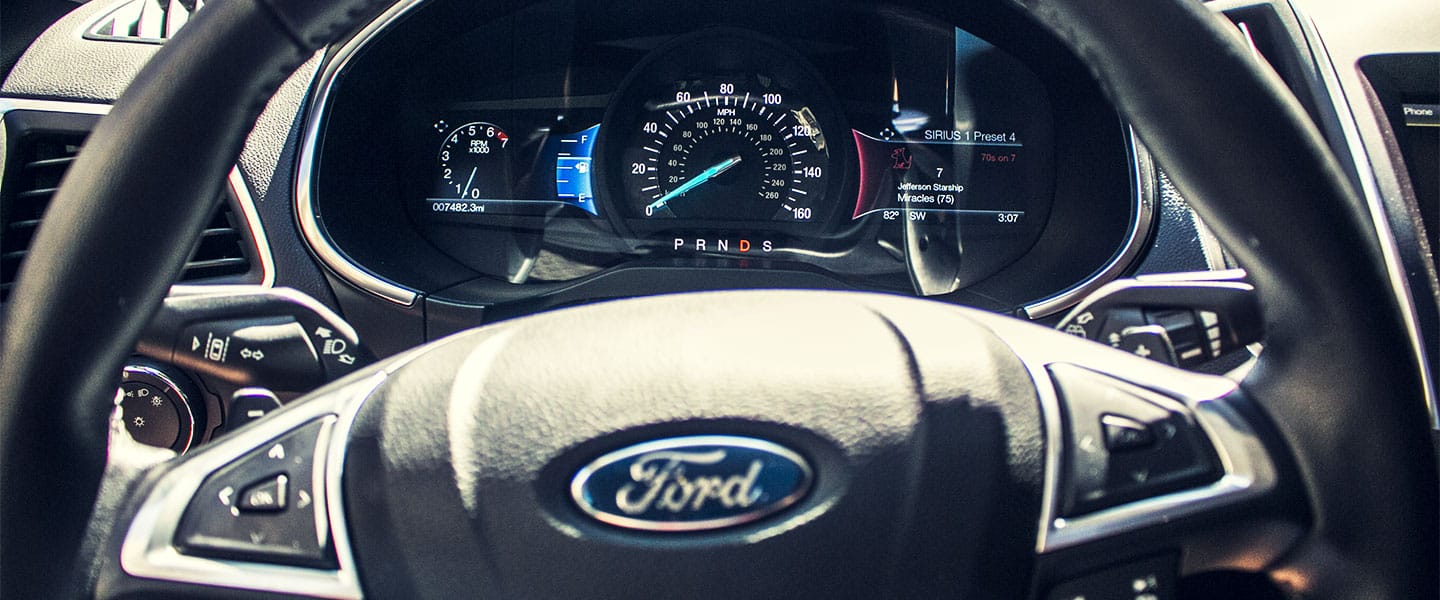 dashboard details of 2015 Ford Edge Sport