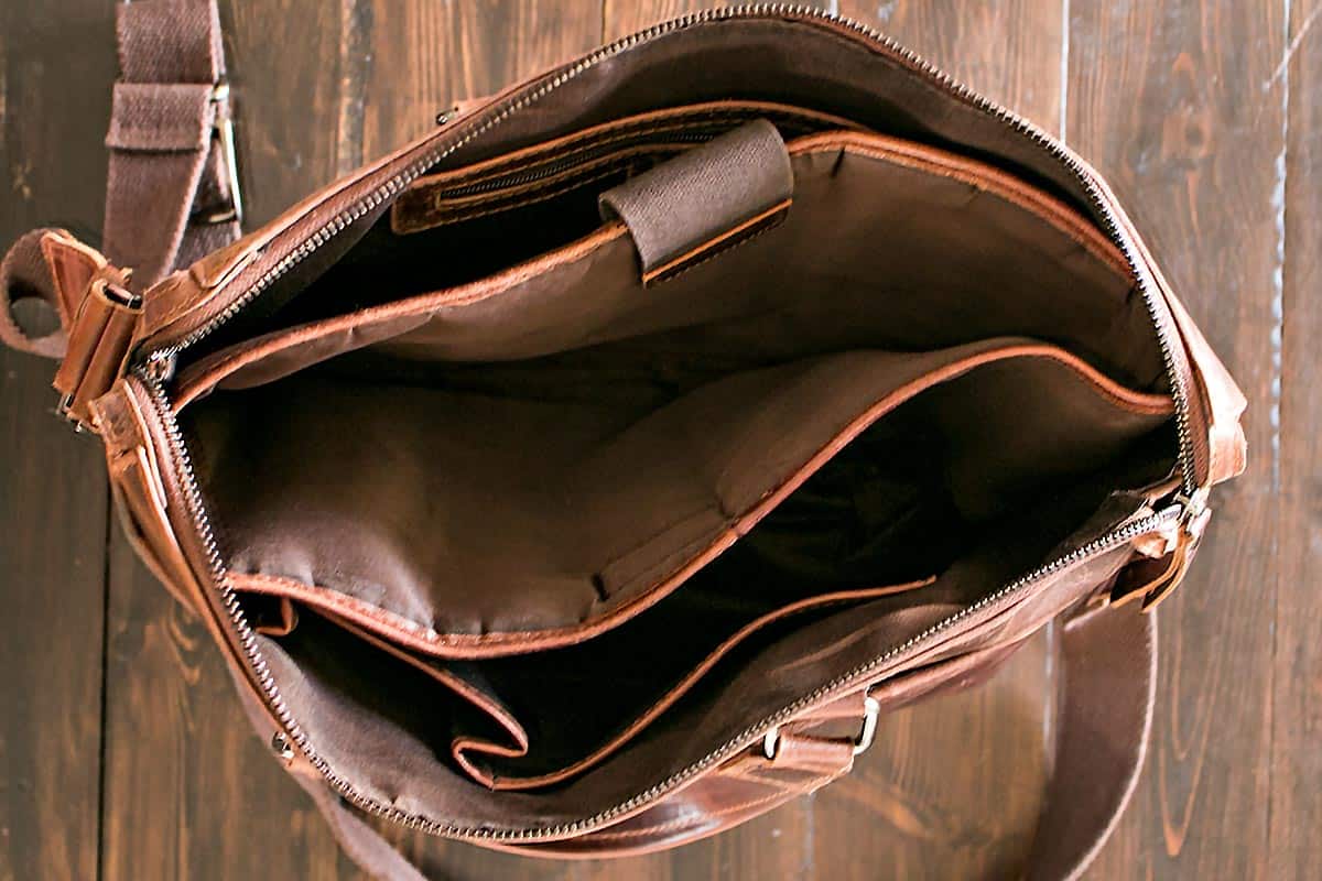 interior pockets of leather briefcase