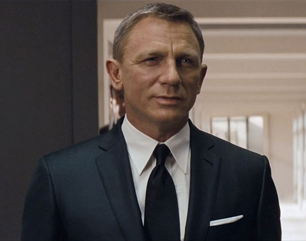 james bond wearing point collar shirt