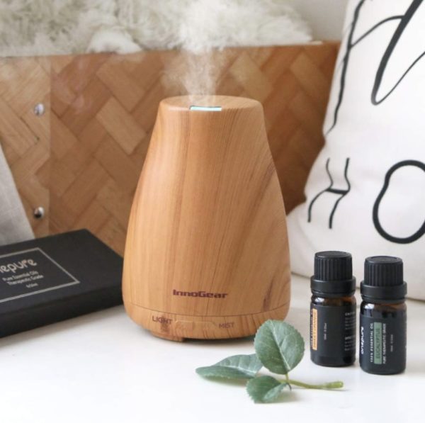 innogear essential oil diffuser set with oil in vials