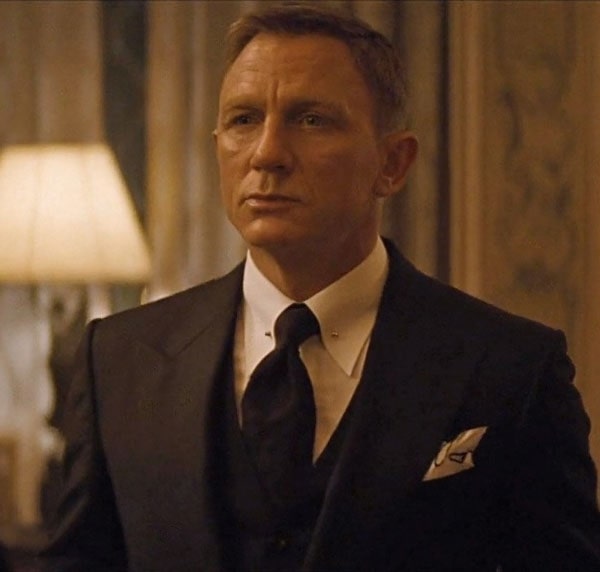 daniel craig james bond close up on shirt tie and suit jacket