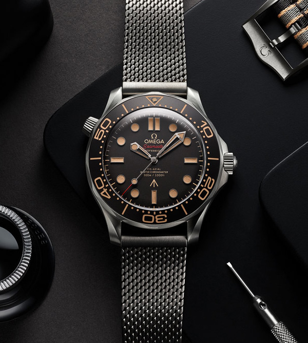 omega not time to die Milanese watch