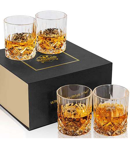 image of a set of four cocktail drinking glasses