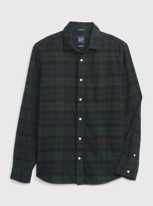 a long sleeve button front plaid flannel shirt