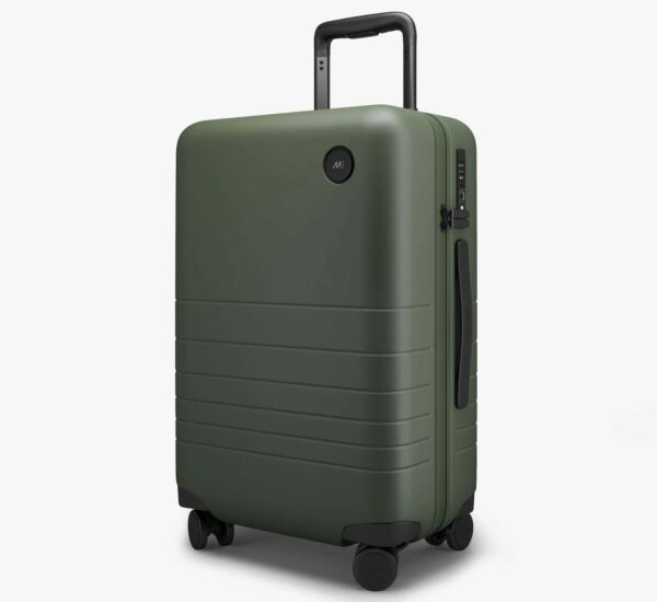 a hardside luggage with spinner whees