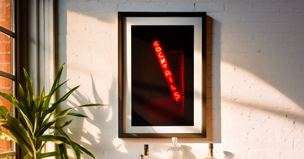 Free Wall Art: Vintage Neon Cocktail Sign