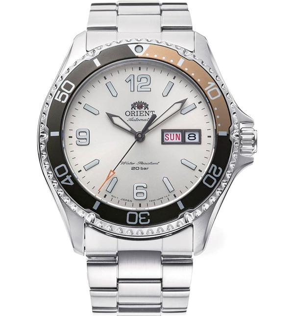 orient dive watch with white face