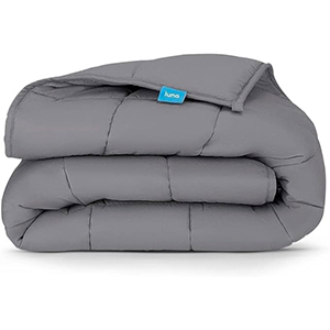 a weighted cooling blanket