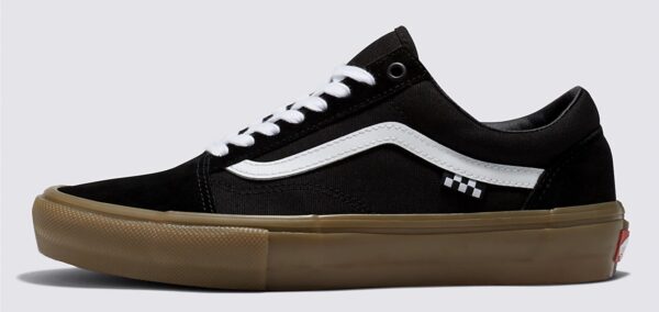 low top gum sole skate style shoe