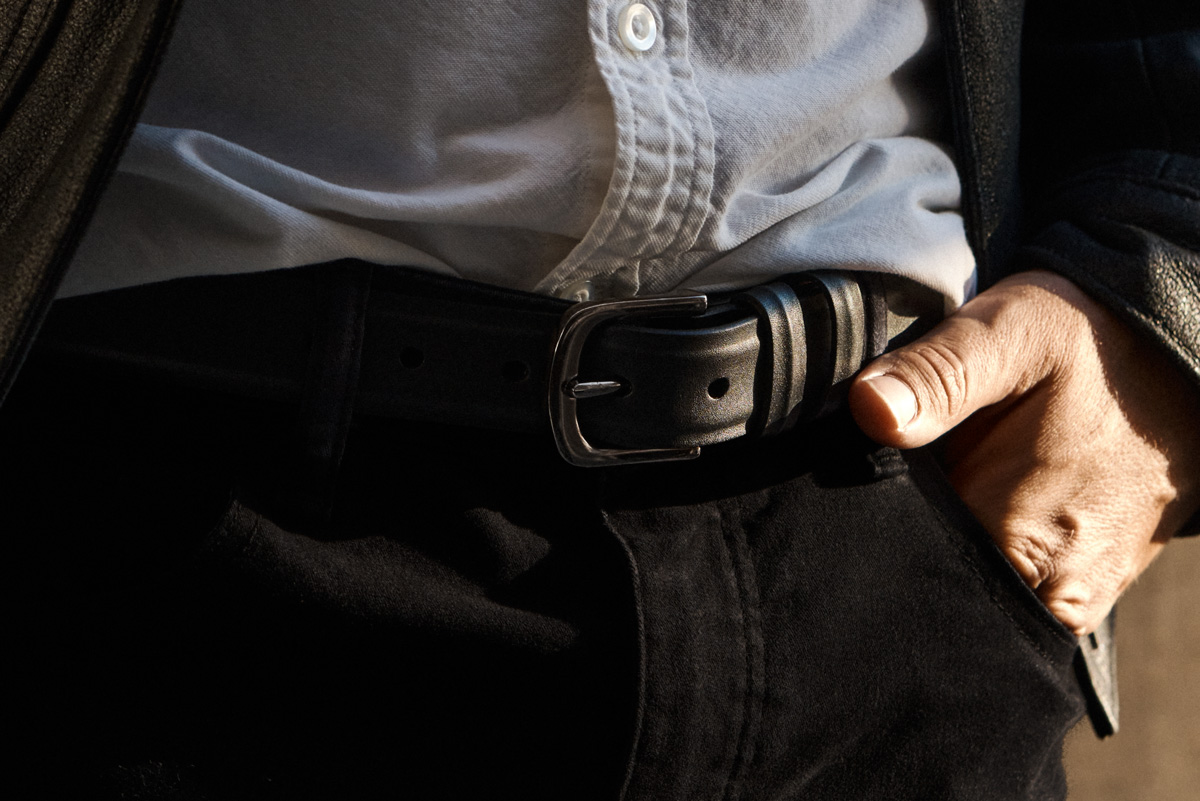 close up of thursday boots refined belt in black leather