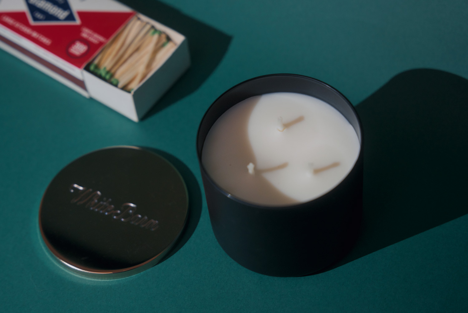 white barn teak mahogany three wick candle for guys